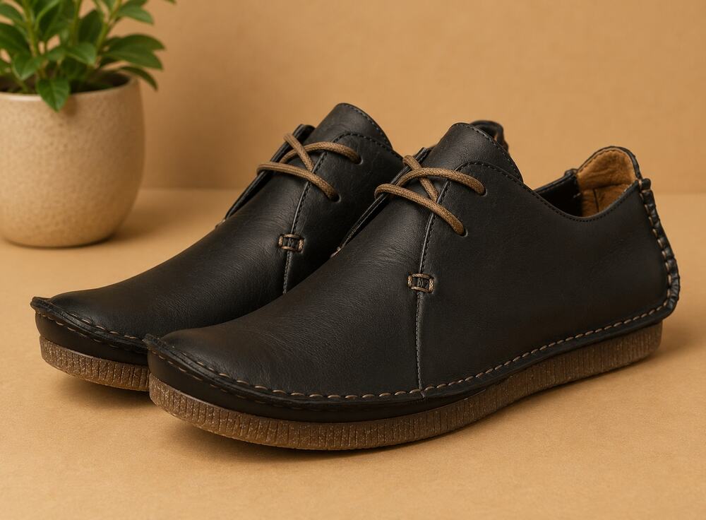 NWT Clarks Women's Janey Mae Leather Flats Black Size 5.5 M